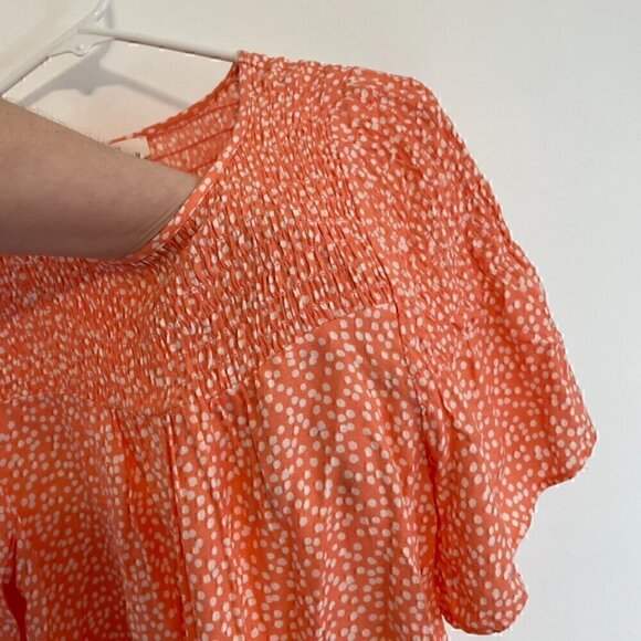 URBAN ROMANTICS URBAN OUTFITTERS UO Orange Speckled Short Sleeve Smocked Blouse - Picture 4 of 9